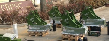 供应工兵破碎锤、挖掘机破碎锤T50C质保2年原装进口