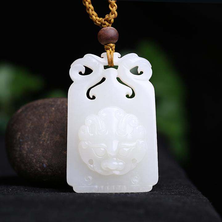 和田玉兽面仿古牌